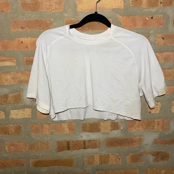 Lululemon cropped stripe t shirt - Picture 2 of 4